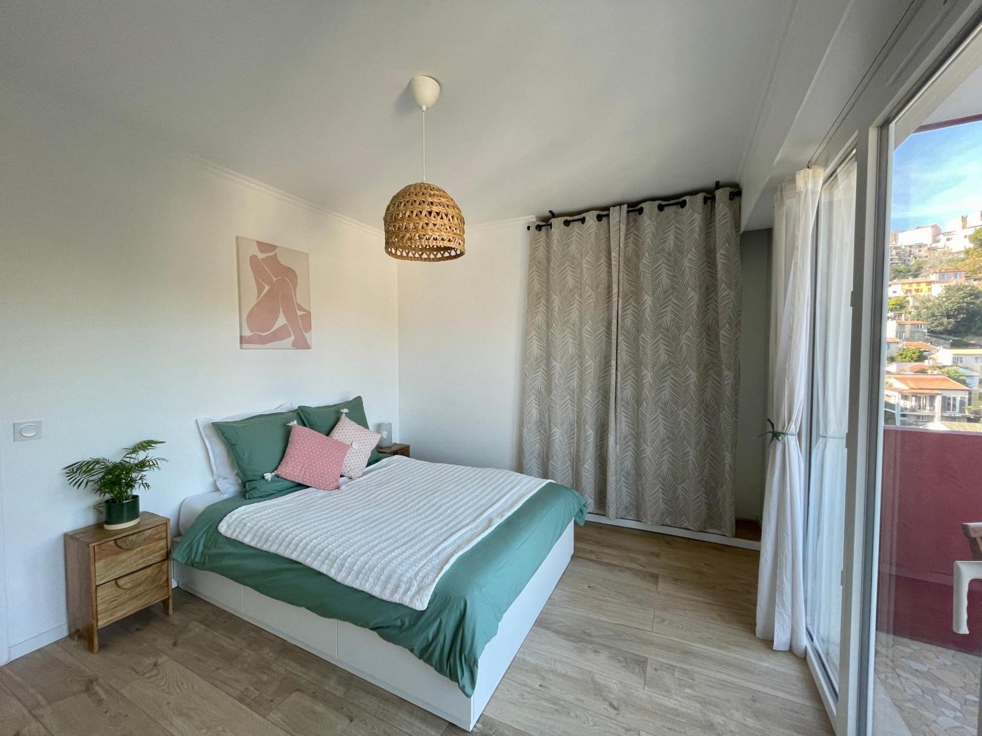 Bright Appartment With View Cagnes-sur-Mer Eksteriør bilde